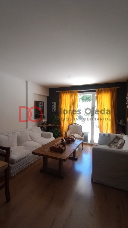 Planta baja con jardin urbana